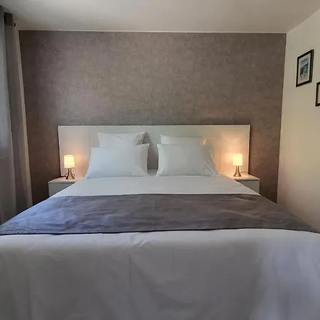 Apartment La Tissonniere Oasis D Exception Entre Alpilles Et Luberon Et Piscine A 10 Min D Aix En Provence *