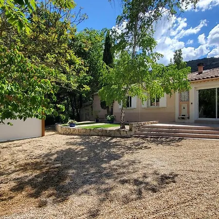 La Tissonniere Oasis D Exception Entre Alpilles Et Luberon Et Piscine A 10 Min D Aix En Provence Apartment *