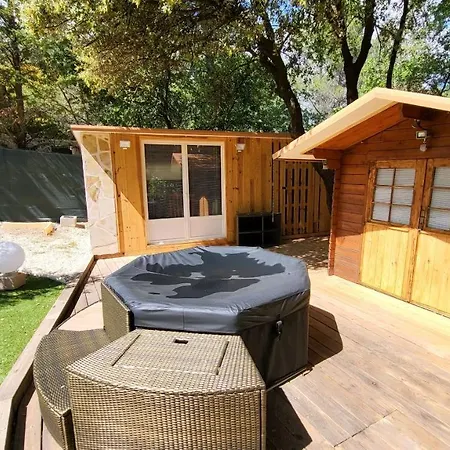 La Tissonniere Oasis D Exception Entre Alpilles Et Luberon Et Piscine A 10 Min D Aix En Provence Appartamento *